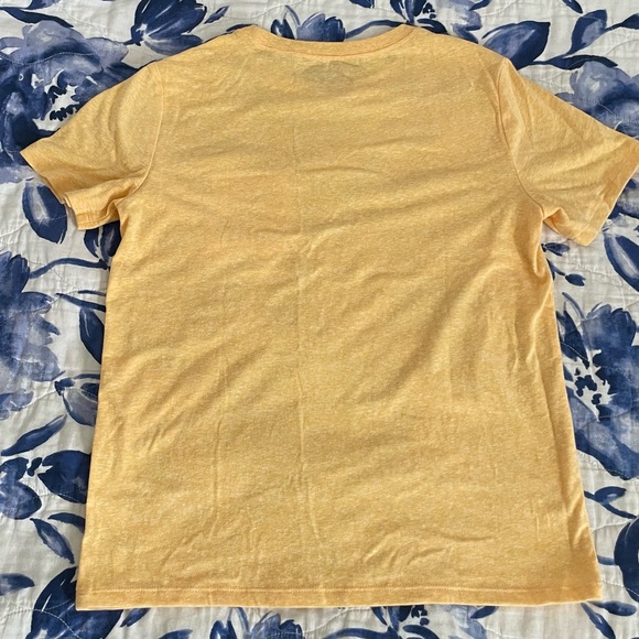 Yellow T-shirt with pocket - Picture 2 of 2